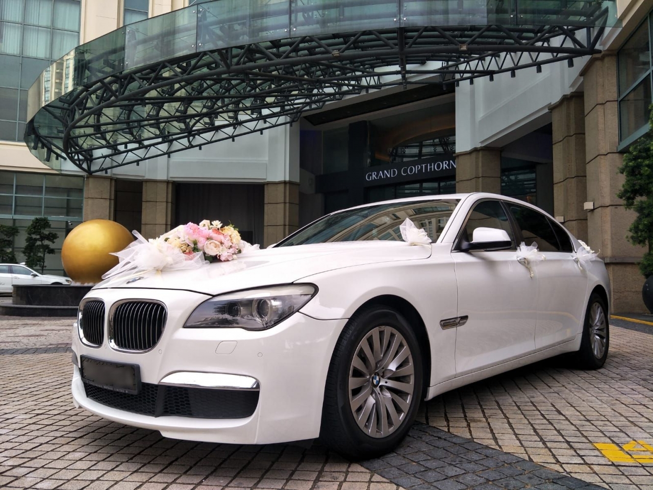 Комфортный трансфер на машинах бизнес класса Индивидуальный трансфер: свадьба/мероприятие