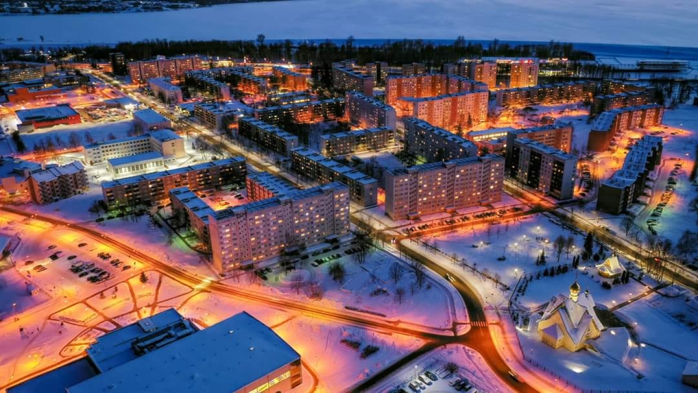 Комфортный трансфер на машинах бизнес класса Центр Риги → Саласпилс